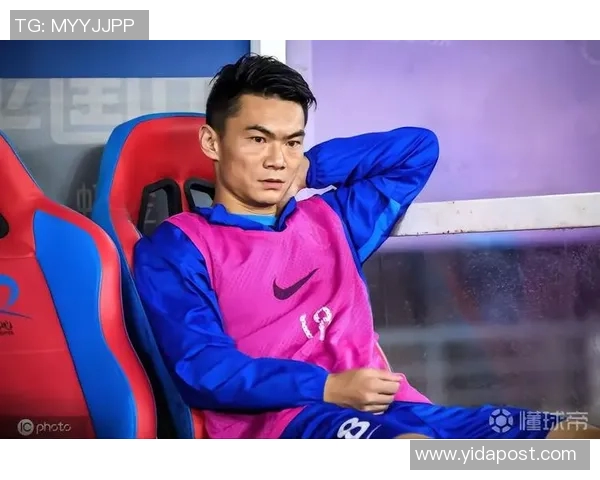 张璐足球：从青涩少女到职业球员的成长之路与奋斗故事